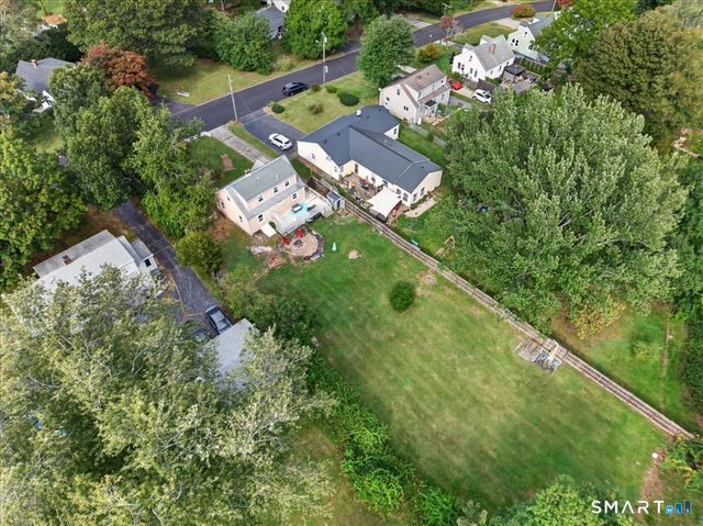 16 Roseleah Drive, Waterford, CT 06385