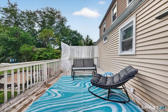 16 Roseleah Drive, Waterford, CT 06385