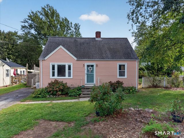 16 Roseleah Drive, Waterford, CT 06385