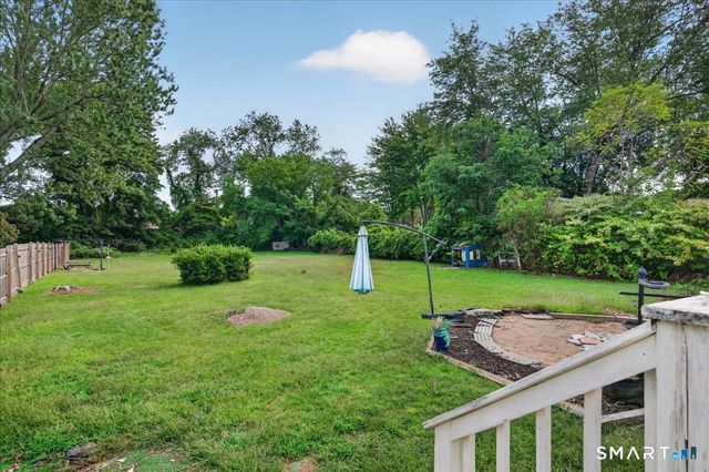 16 Roseleah Drive, Waterford, CT 06385