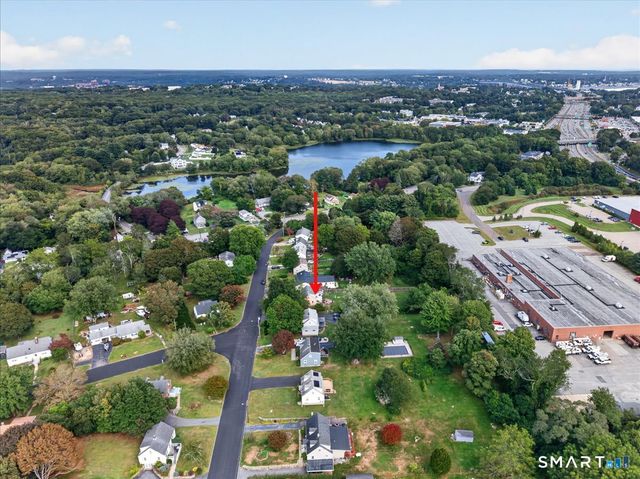 16 Roseleah Drive, Waterford, CT 06385