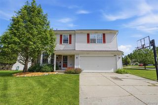 1099 Carriage Hill Drive, Fenton, MI 48430