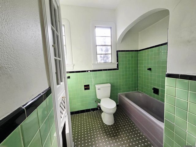 4124 Clermont Dr, New Orleans, LA 70122