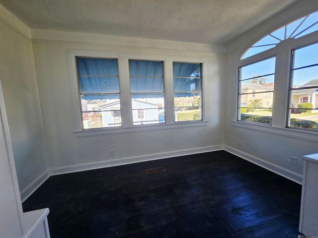 4124 Clermont Dr, New Orleans, LA 70122