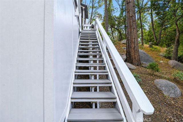 27548 Meadow, Lake Arrowhead, CA 92352