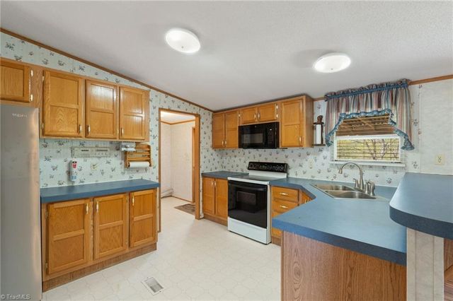 1747 Lynchburg Road, Westfield, NC 27053