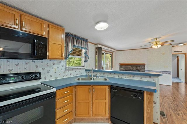 1747 Lynchburg Road, Westfield, NC 27053