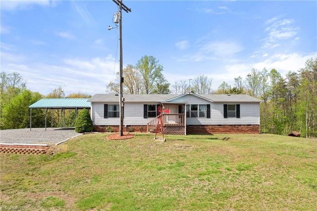 1747 Lynchburg Road, Westfield, NC 27053