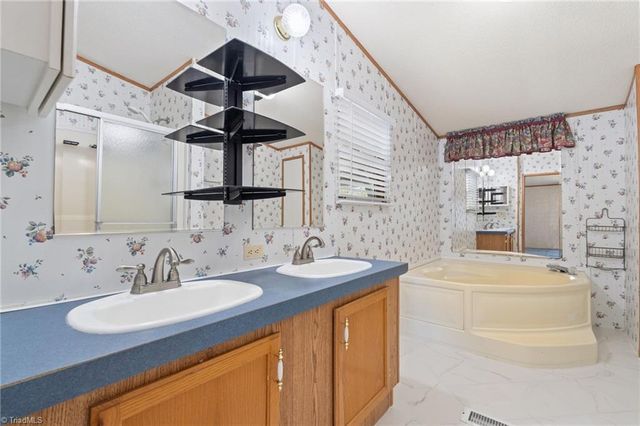 1747 Lynchburg Road, Westfield, NC 27053