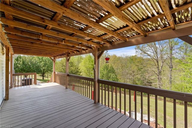 1747 Lynchburg Road, Westfield, NC 27053