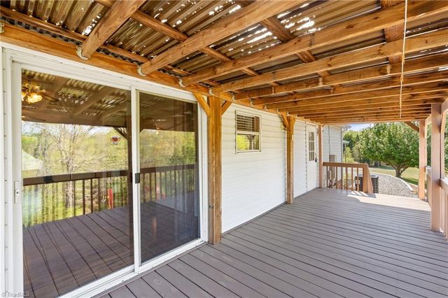 1747 Lynchburg Road, Westfield, NC 27053
