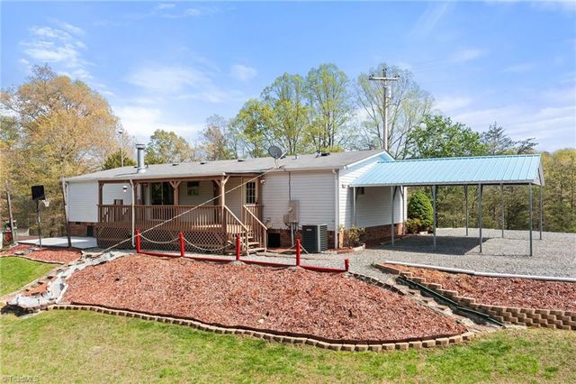 1747 Lynchburg Road, Westfield, NC 27053