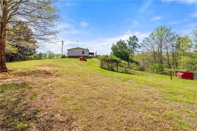 1747 Lynchburg Road, Westfield, NC 27053