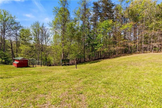 1747 Lynchburg Road, Westfield, NC 27053