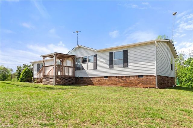 1747 Lynchburg Road, Westfield, NC 27053