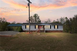 1747 Lynchburg Road, Westfield, NC 27053