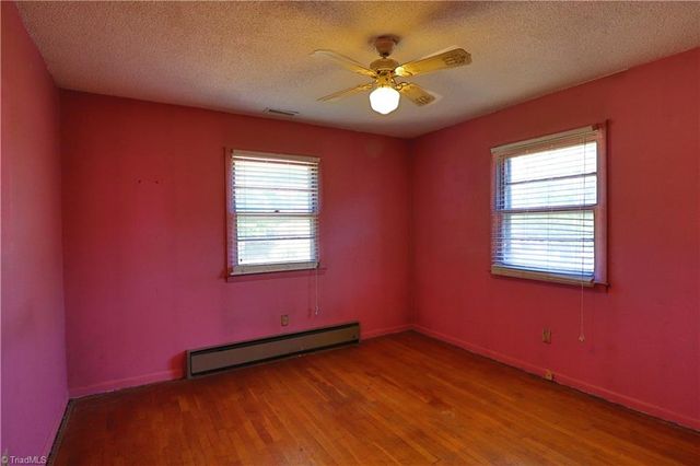 834 Mary James Avenue, Thomasville, NC 27360