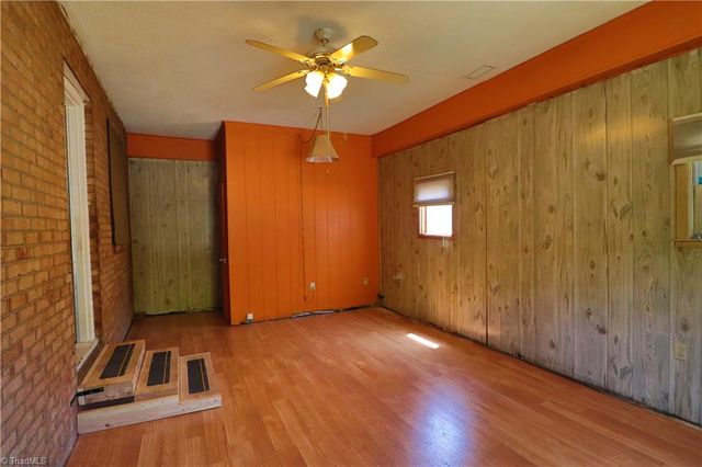 834 Mary James Avenue, Thomasville, NC 27360