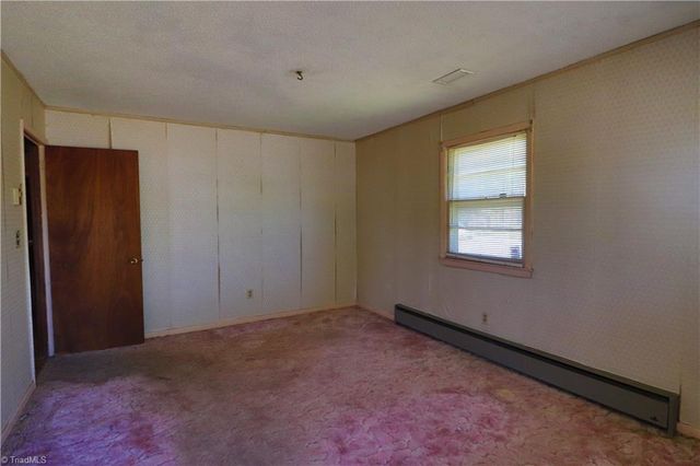 834 Mary James Avenue, Thomasville, NC 27360