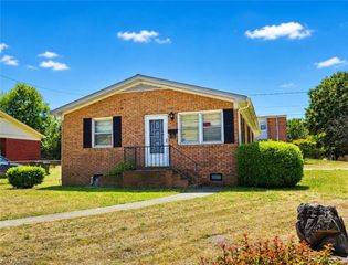 834 Mary James Avenue, Thomasville, NC 27360