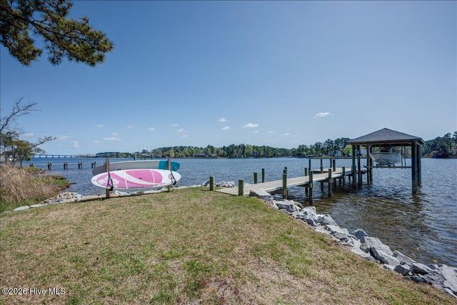 9226 Hart Drive, Oriental, NC 28571