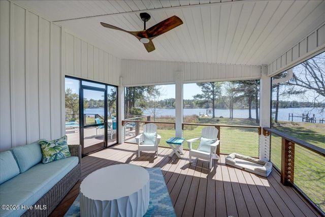 9226 Hart Drive, Oriental, NC 28571