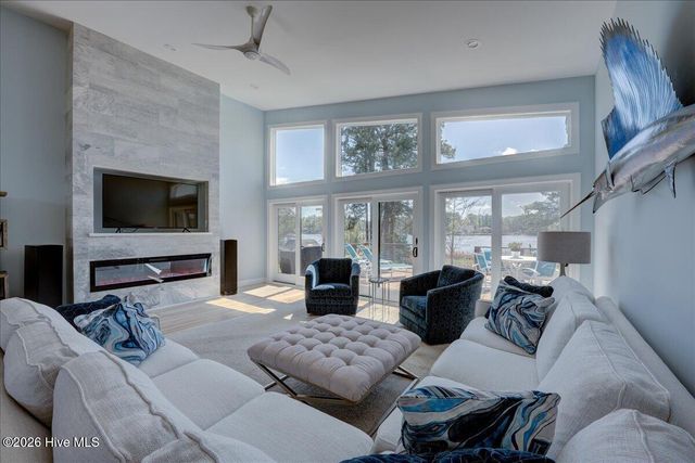 9226 Hart Drive, Oriental, NC 28571