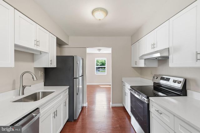 826 HOLLY DR, La Plata, MD 20646