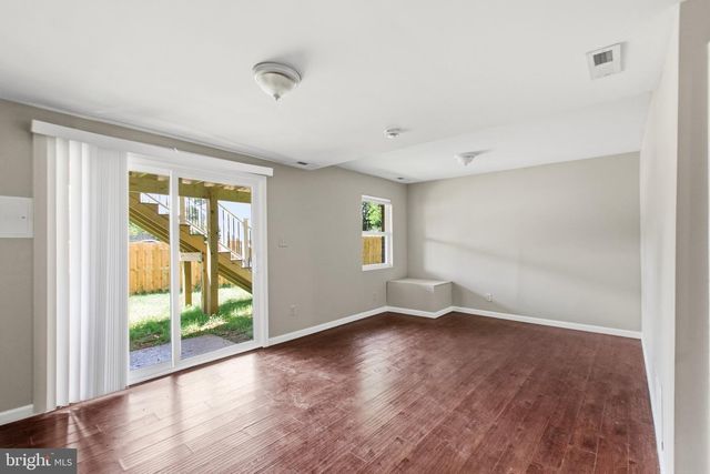826 HOLLY DR, La Plata, MD 20646