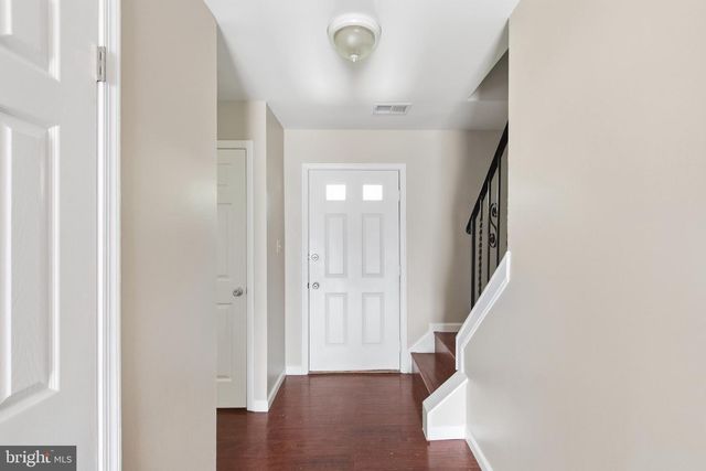826 HOLLY DR, La Plata, MD 20646