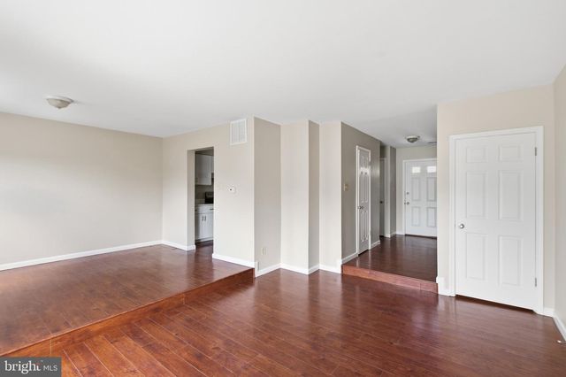 826 HOLLY DR, La Plata, MD 20646