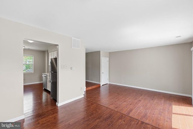 826 HOLLY DR, La Plata, MD 20646