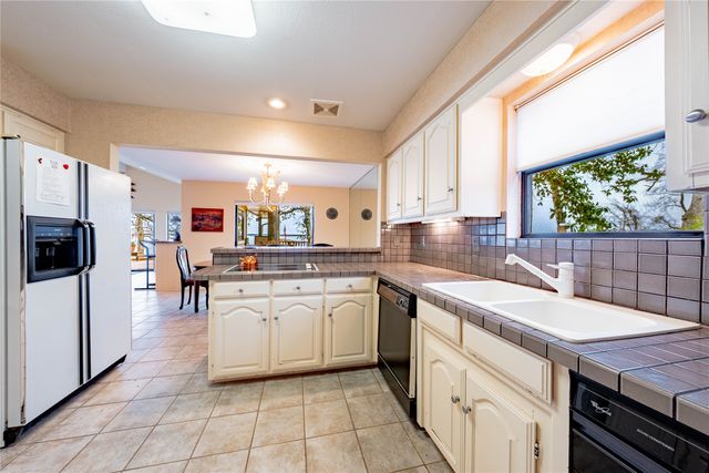 154 Ocean Drive, Gun Barrel City, TX 75156