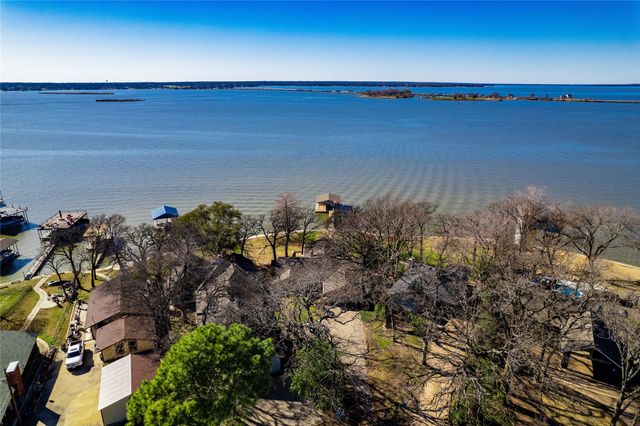154 Ocean Drive, Gun Barrel City, TX 75156