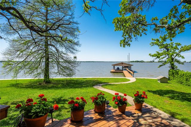 154 Ocean Drive, Gun Barrel City, TX 75156