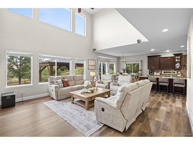 6076 S Ukraine St, Aurora, CO 80015