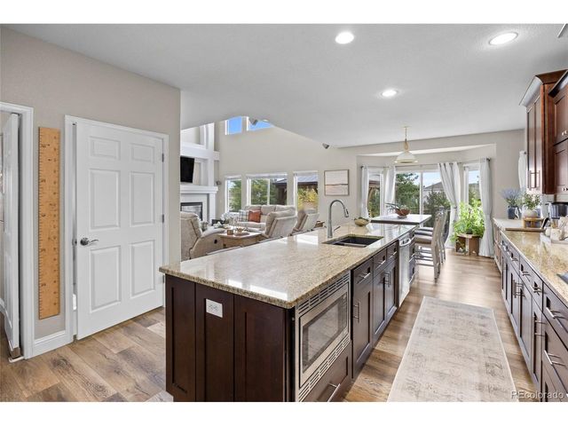 6076 S Ukraine St, Aurora, CO 80015