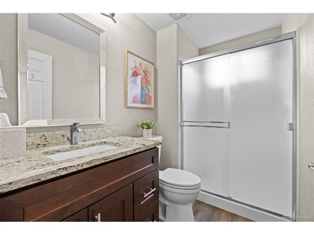 6076 S Ukraine St, Aurora, CO 80015