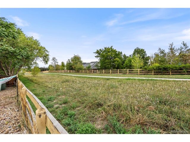 6076 S Ukraine St, Aurora, CO 80015