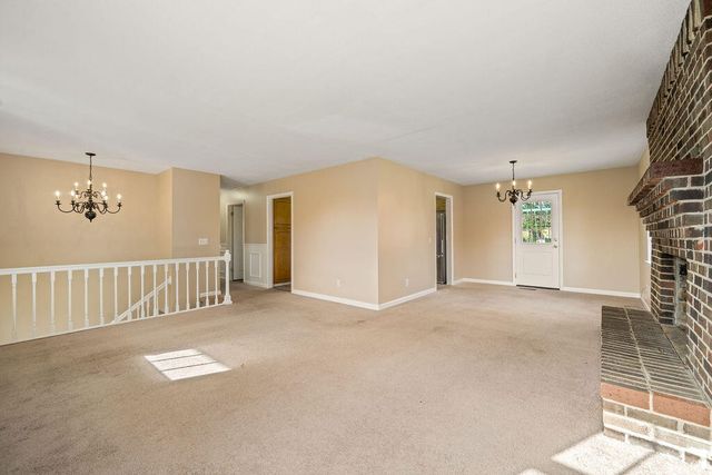 111 Edgewood Circle, Fort Oglethorpe, GA 30742