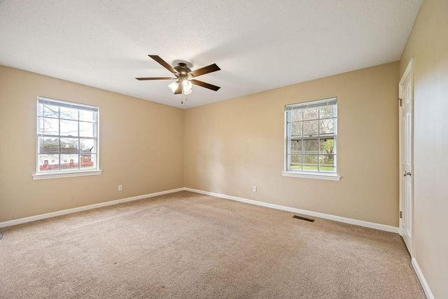 111 Edgewood Circle, Fort Oglethorpe, GA 30742