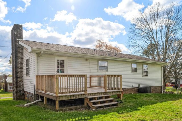 111 Edgewood Circle, Fort Oglethorpe, GA 30742