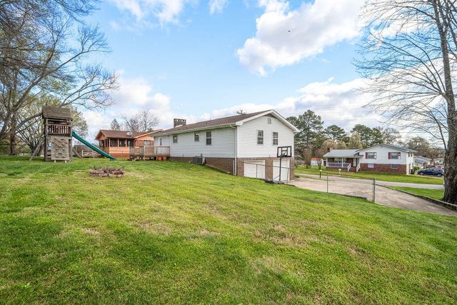 111 Edgewood Circle, Fort Oglethorpe, GA 30742