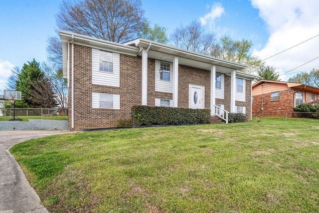 111 Edgewood Circle, Fort Oglethorpe, GA 30742