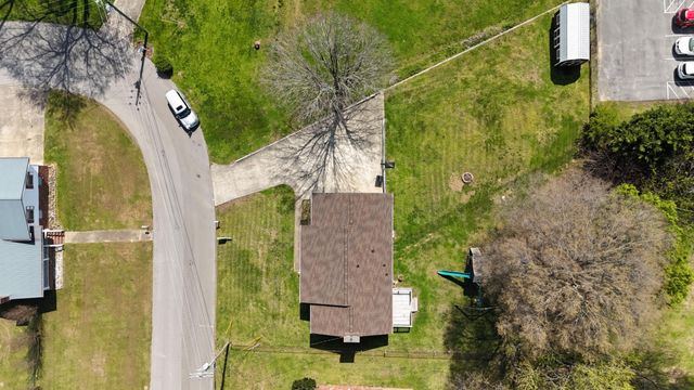 111 Edgewood Circle, Fort Oglethorpe, GA 30742