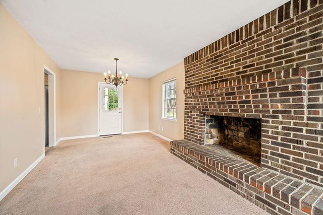 111 Edgewood Circle, Fort Oglethorpe, GA 30742