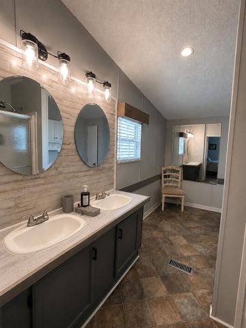 1951 Angel Ridge Road, Hustonville, KY 40437