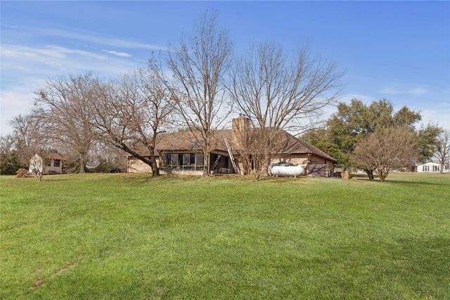 908 Hurricane Creek Circle, Anna, TX 75409