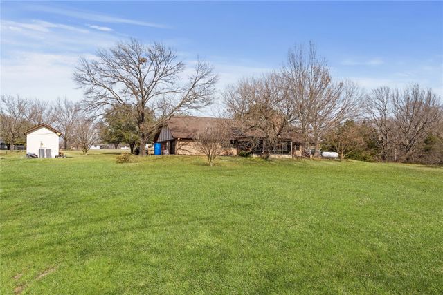 908 Hurricane Creek Circle, Anna, TX 75409