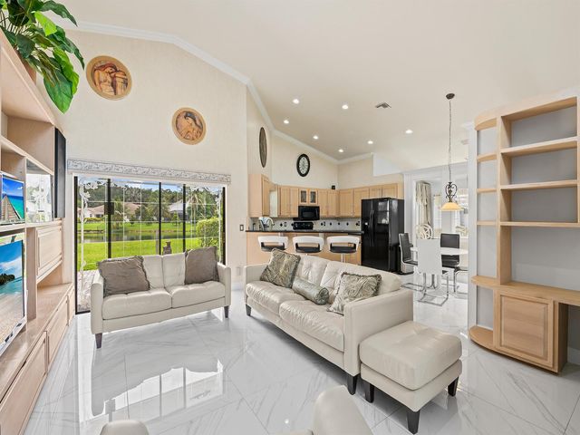 1750 W Oak Knoll Circle, Davie, FL 33324
